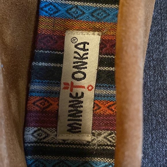 Minnetonka Rust Leather Mocs with Colorful Aztec Accents Women's 10 Worn Once - Picture 2 of 9